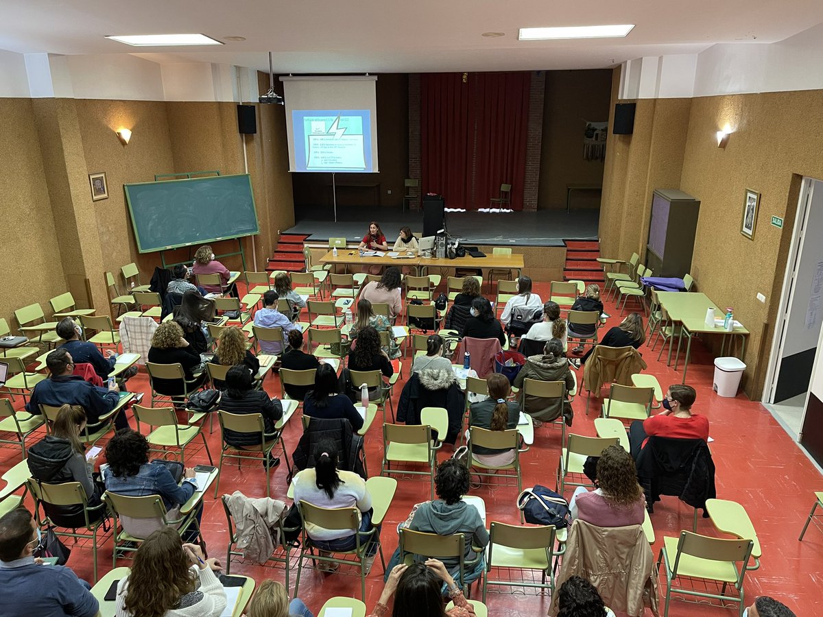 Hoy acudo como coordinador de EEP del <a href="/iesstodomingo/">iesstodomingo</a> a la jornada de cierre de EEP 21/22 del ámbito <a href="/cepejido/">CEP El Ejido</a> con <a href="/rosaluz2016/">Rosa</a> y Mª José <a href="/EducaAnd/">Consejería Desarrollo Educativo y FP</a>