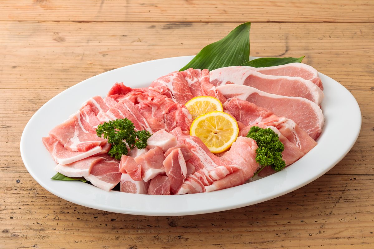UeharafarmShop's tweet photo. お肉を食べるときは

野菜と一緒に？
ライスも添えて？

それとも

がっつり焼肉？

ご注文お待ちしております🥰
https://t.co/5nFo8grIlF

#お腹ペコリン部 
#料理写真 https://t.co/v4jZhRW2Vm