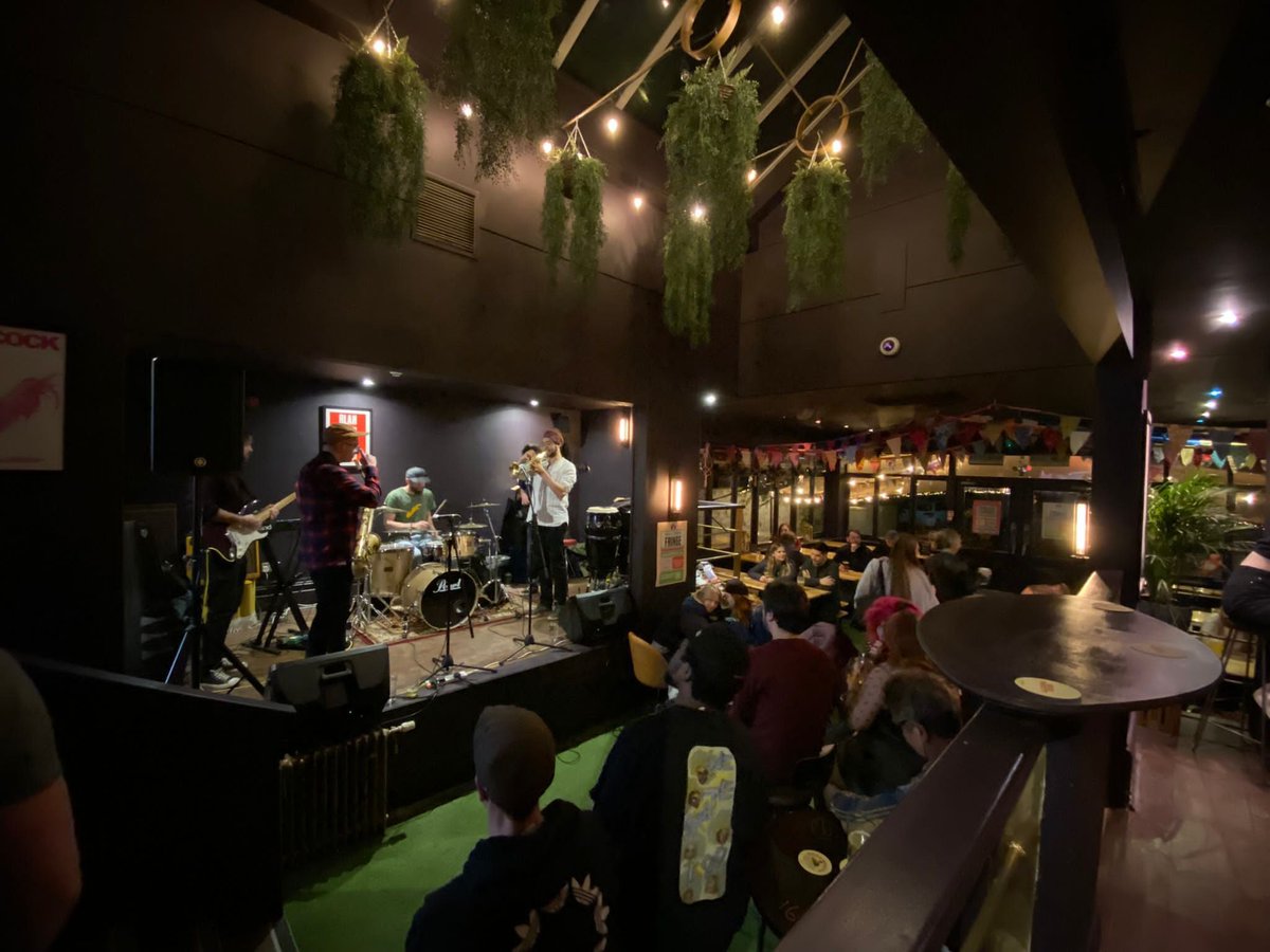 Local talent.... look no further! Check this out ⬇️
club29.wales/gig-with-us/
#localmusic #cardifflive #Cardiff