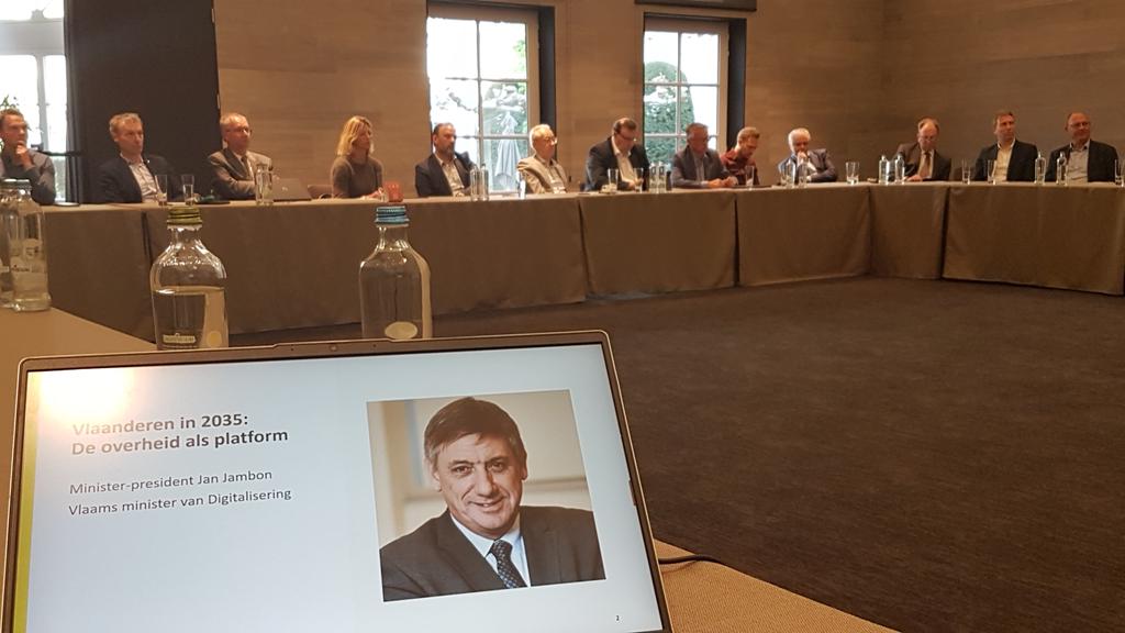 Topseminarie met Jan Jambon in dialoog met topambtenaren over digitale transformatie <a href="/digi_vlaanderen/">Digitaal Vlaanderen</a> <a href="/BarbaraVanDenHa/">Barbara Van Den Haute</a> <a href="/vlaamseoverheid/">Vlaamse overheid</a>