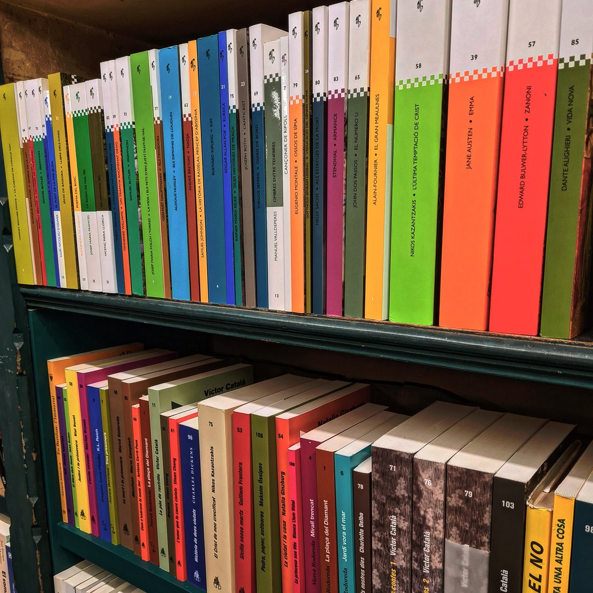 Ara més que mai!! <a href="/ADESIARAEDITORI/">ADESIARA EDITORIAL</a> @mariabohigassal <a href="/laltraedi/">L'Altra Editorial</a> <a href="/Raig_Verd/">Raig Verd Editorial</a> #llibresmullats #totcomençaenunallibreria