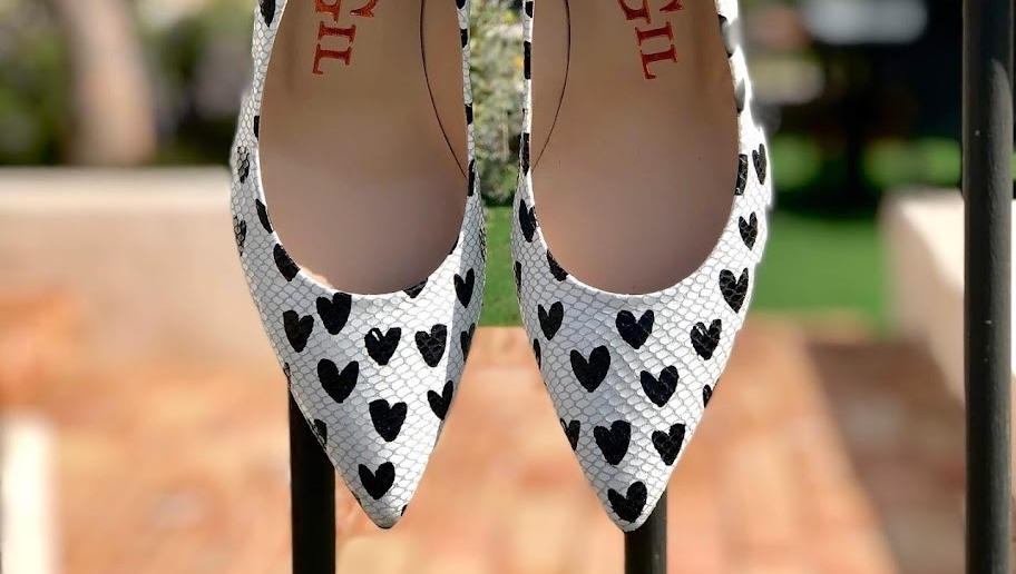 PacoGil_Shoes's tweet photo. Conviértete en la invitada ideal con más estilo y presume de estilazo con tus zapatos Paco Gil #zapatosdemoda #madeinspain #pacogil #pacogilshoes #zapatosdefiesta #zapatosonline #zapatosnovia #zapatosdenovia #invitadaperfecta #taconesdemoda #zapatospersonalizados #invitadaboda https://t.co/YPXrE3jgU8