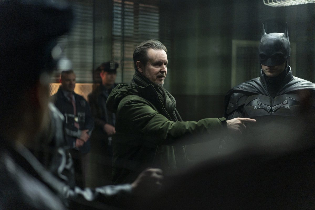 Happy Birthday to #TheBatman's visionary director, Matt Reeves! 

Reply with your favourite shot from the movie!