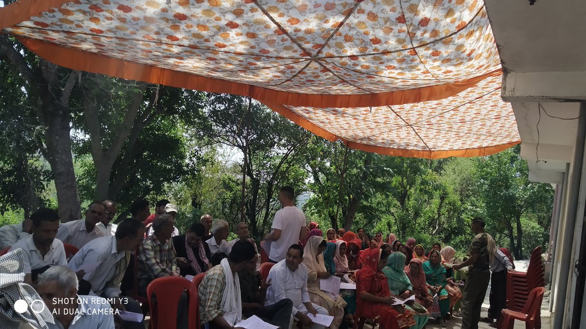 Manoj_CSCTeamHP's tweet photo. "किसान भागीदारी प्राथमिकता हमारी" program in Ropa Panchayat District Hamirpur Himachal pradesh @dintya15 @ceo_csc @ashok_chauhanHP @Lucky_csc @nstomar @virenderknwr
@Shashi10pal #CSCFasalBimaPathshala
#CSCseKisanBhagidari #CSCKisanMahotsav https://t.co/QlqxTeQnyb