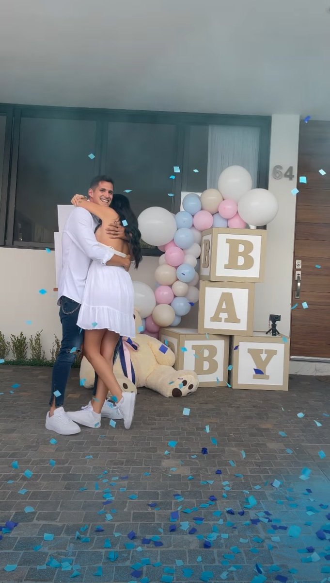 justherarig's tweet photo. SEMPRE SOUBE MANOOO
ITS A BOYY💙💙
#BabyHidalgoReveal #babyhidalgo #sabinamaedemenino #SABINA #pepina https://t.co/kUpJrcFssv