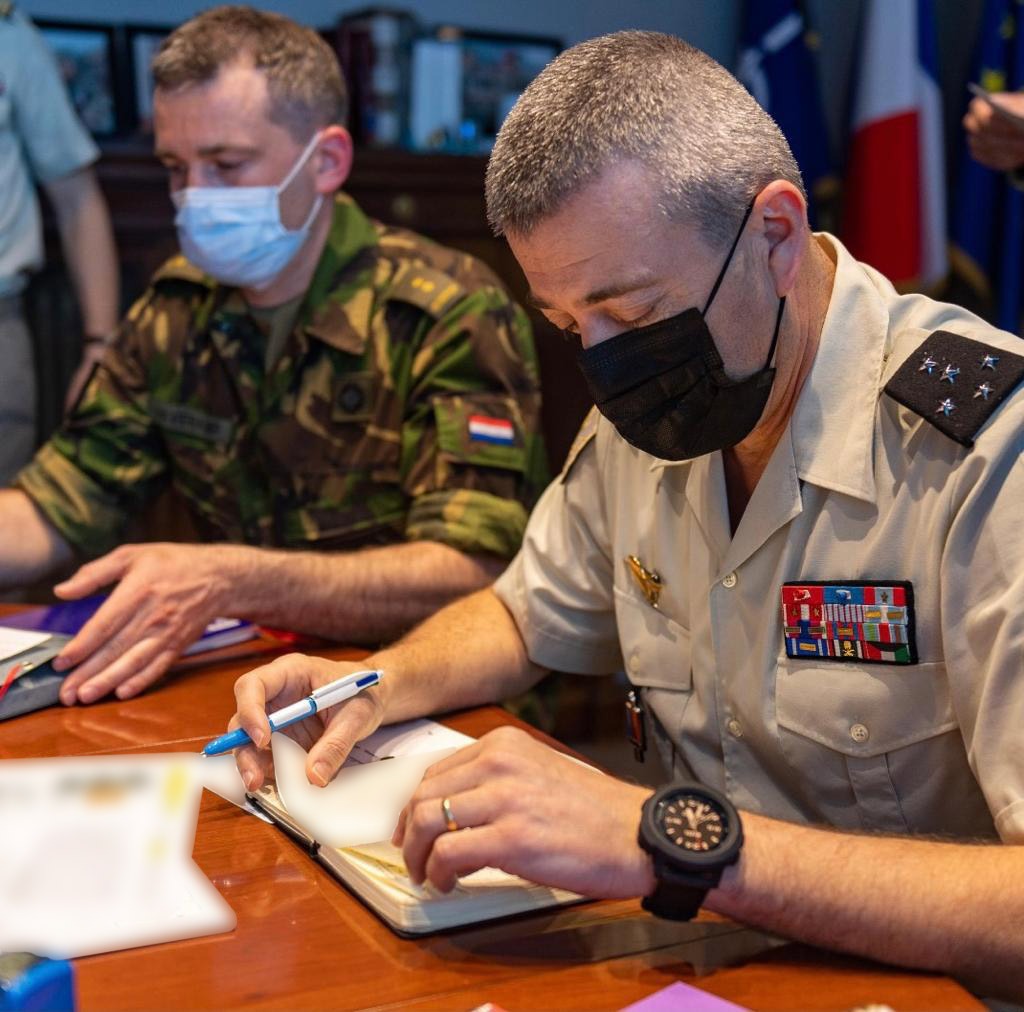 FranceOTAN's tweet photo. 🇳🇱 to deploy soon 200 military within the newly decided 🇫🇷-led enhanced forward presence battle group in 🇷🇴 #Solidarity #DeterrenceAndDefense
@NLatNATO @marisagerards https://t.co/lI5WuDDEMw