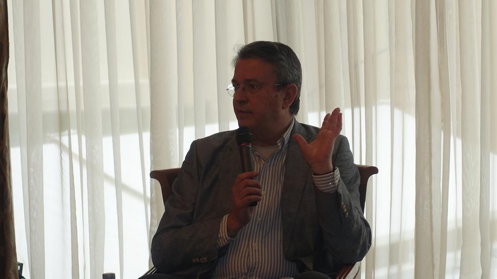 ForumBusinessTr's tweet photo. #FBTSesiones Muy interesante la entrevista de Julio Rodríguez, CEO de @redmentoring a Enrique M. Rodríguez, director de recursos humanos de Synerlab. El trabajo híbrido está abriendo nuevas posibilidades a las empresas y a los empleados. https://t.co/nsUpgLYroE