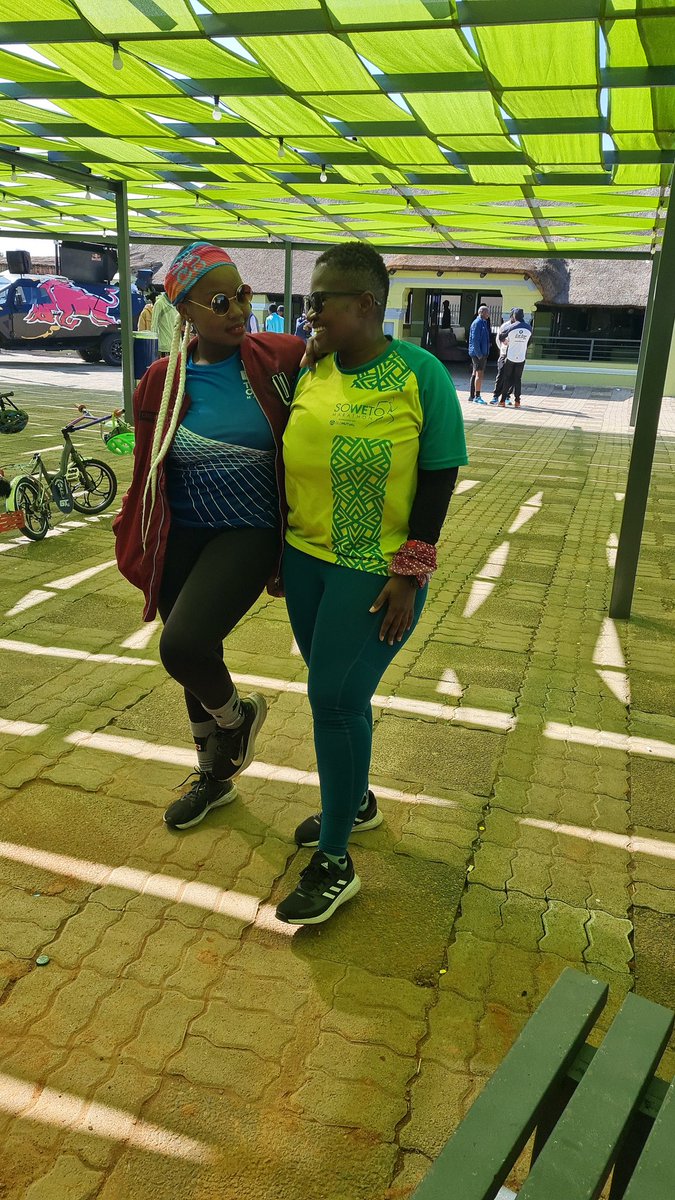 Buhlep's tweet photo. Katlehong run was nice Happy freedom day you all... Asiphuzeni ke 🍻😜 https://t.co/wrVlqE9uWP
