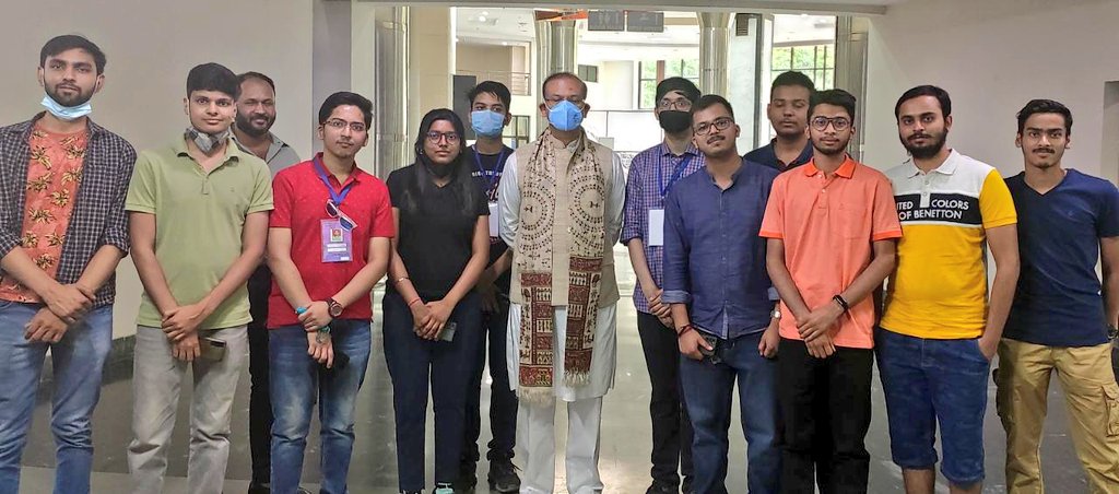 jayantsinha's tweet photo. Always great to be back at my alma mater @iitdelhi!
This time at @RendezvousIIT to interact with students on a variety of topics including India's transition to #GreenFrontier, their role in it, & how they should think about their future.
Many other fond memories also came up. https://t.co/bywVwYbfqv