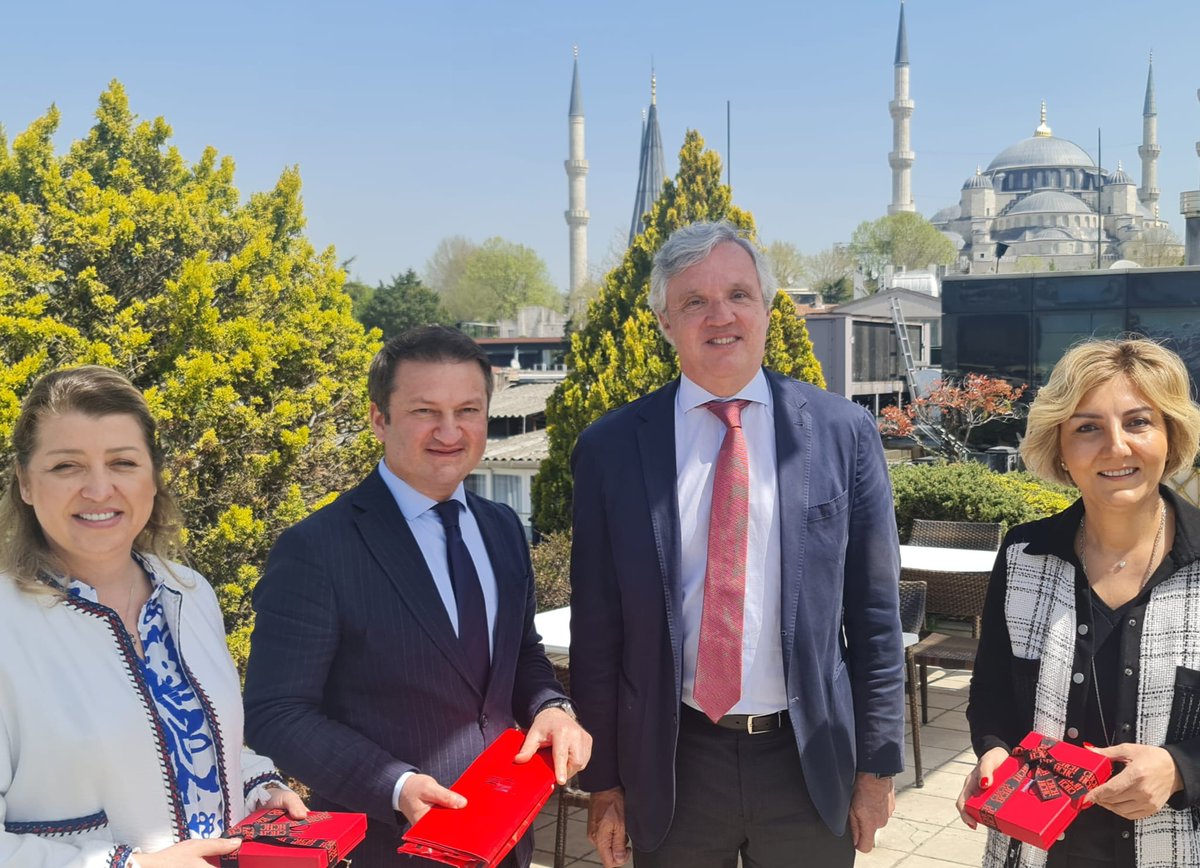 CEAV_AAVV's tweet photo. CEAV ha celebrado su último Consejo Directivo en #Estambul. Muchas gracias a la Agencia de Promoción y Desarrollo Turístico de Turquía (TGA) por la invitación @TGAjansi https://t.co/PHqaUDaSsE