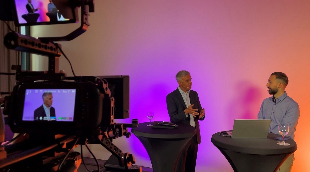 We are LIVE 🔴 🚀

Excited for the first of two #HCMInfodays that will be all about extending your SAP #SuccessFactors and SAP ERP HCM environments.
<a href="/SeshadriVenky/">Venky Seshadri</a> <a href="/SW_Nando2R/">Fernando Romay</a>