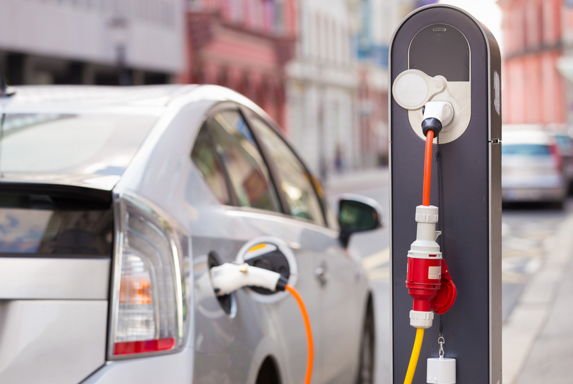 V2Market's tweet photo. 🔌What are the actual trends, policies and legal barriers related to the #ElectricVehicle integration, V2G, and its necessary infrastructure? Right now our partners such as @HolaLuzcom are working on the analysis!
👀Check out more about the #V2M project! https://t.co/CNTxEquIwC https://t.co/jI3EDnqkh5