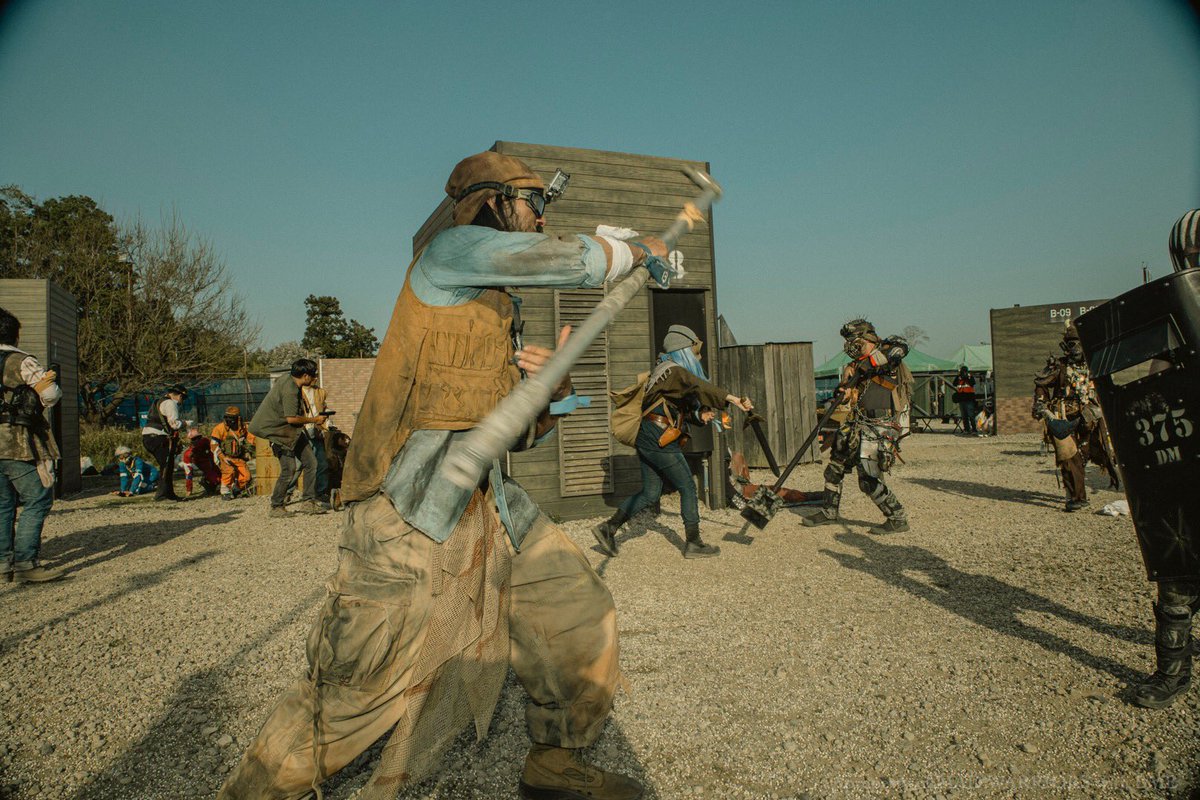 DToku44's tweet photo. LARP武器が使えるイベントはまだまだ少ない
#MADサバa
#LOC4 → ⑤
LOC5に生きたい🔥 https://t.co/FFNlcK1dYV
