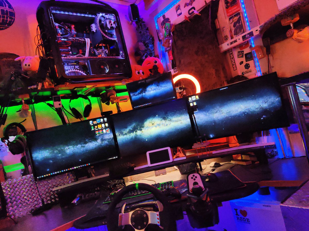 Wipspeed's tweet photo. Just playing around with my old GoPro using it as a webcam for the guest PC 😀😁😎 #gridlegends #racinggame #pcmasterrace #battlestation #pcmr #logitechg27 #racingwheel #simracing #arcaderacing #racedrivergrid #wipspeed #pcsetup #FYP #fypシ #GoPro https://t.co/d9szsGUCOo