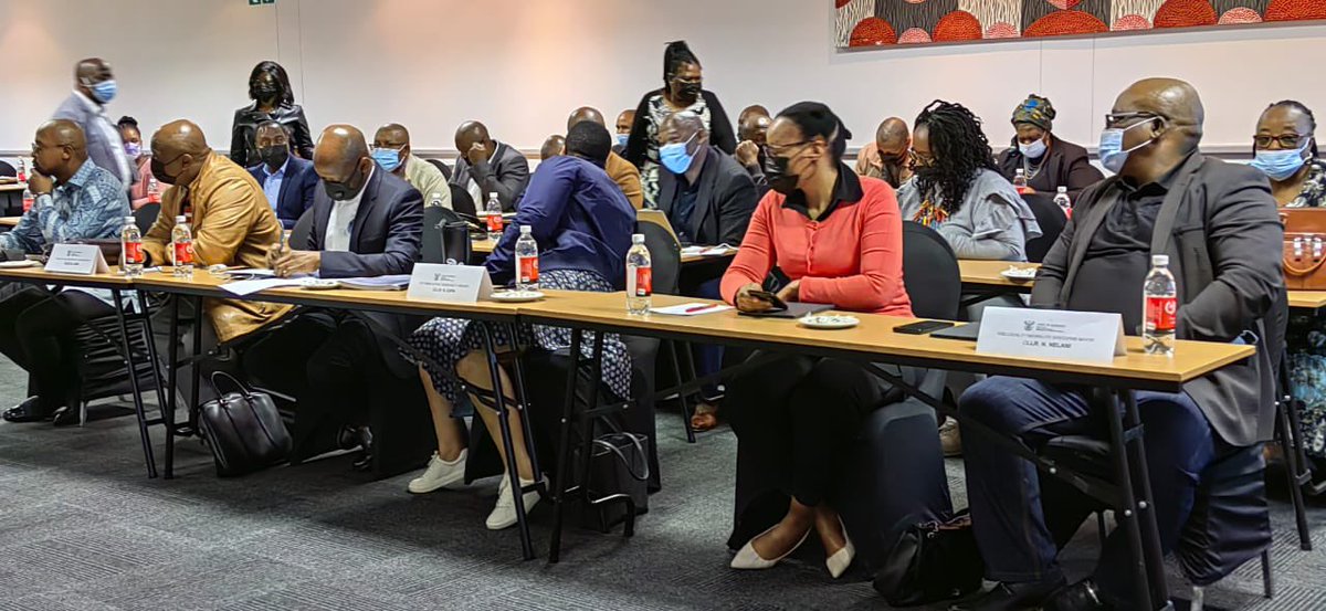 ZimTalksZA's tweet image. The Minister of Water and Sanitation, Mr Senzo Mchunu, is visiting @ortambodm to assess the damages caused by the recent floods. During his visit, the Minister will lead a delegation to Mthatha Dam as well as the Thornhill Water Treatment Works.