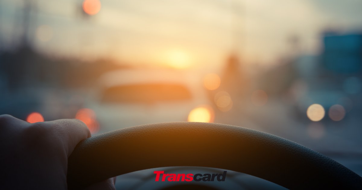 TranscardES's tweet photo. Si tu #trabajo es la #carretera debes saber que... 👇
⏰ Por Ley, está prohibido que una persona conduzca más de 9 horas al día
⏰ También hay límite semanal: no puede rebasar el máximo de 56 horas.
#carretera #transcard #descanso #conducir https://t.co/K4Jf6PNC3z