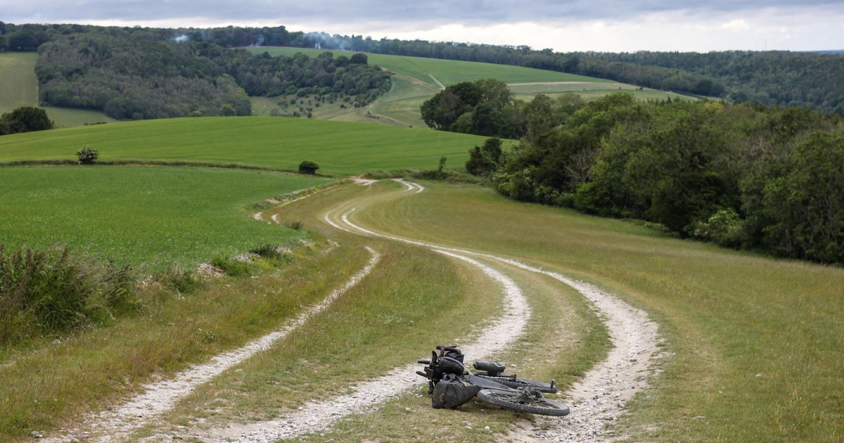 Join us on the 14 May for our first-ever Gravel Ride from our Storrington store, no need to book, just turn up.
#gravel #cycling #southdownsbikes #storrington