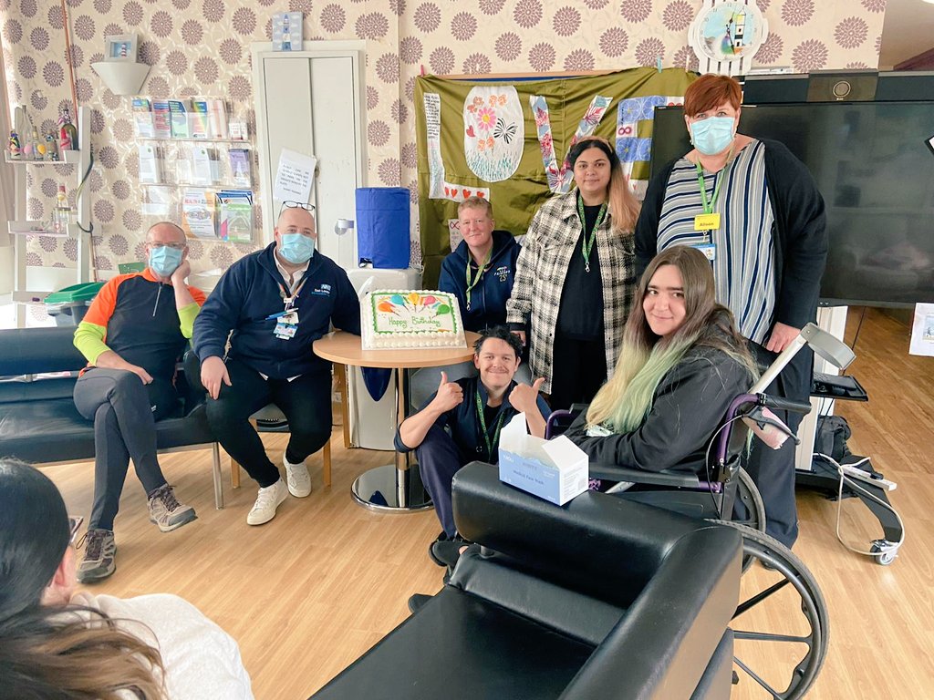 Luke_Daly92's tweet photo. Well cheers to the 3rd Birthday of the Lighthouse! A community mental health drop in service in Leighton buzzard for advice support and guidance. Obviously we needed cake, proud to have made a difference to this community  🎂🎂 @NHS_ELFT @Tracey_Tebbutt @sheila62 @JaneKel27848578 https://t.co/l8Y4emWyDi