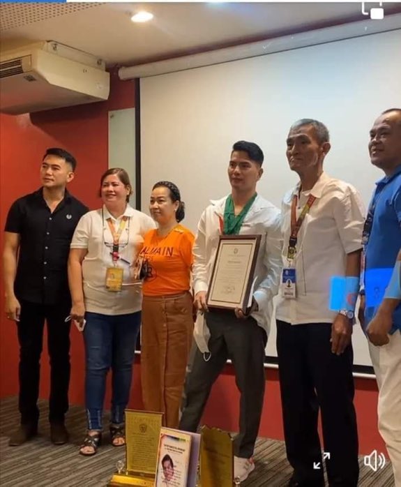 b_centes's tweet photo. WE ARE FOREVER MAHMYGZ
#Awardee_MygzMolino https://t.co/afFIWdAedn