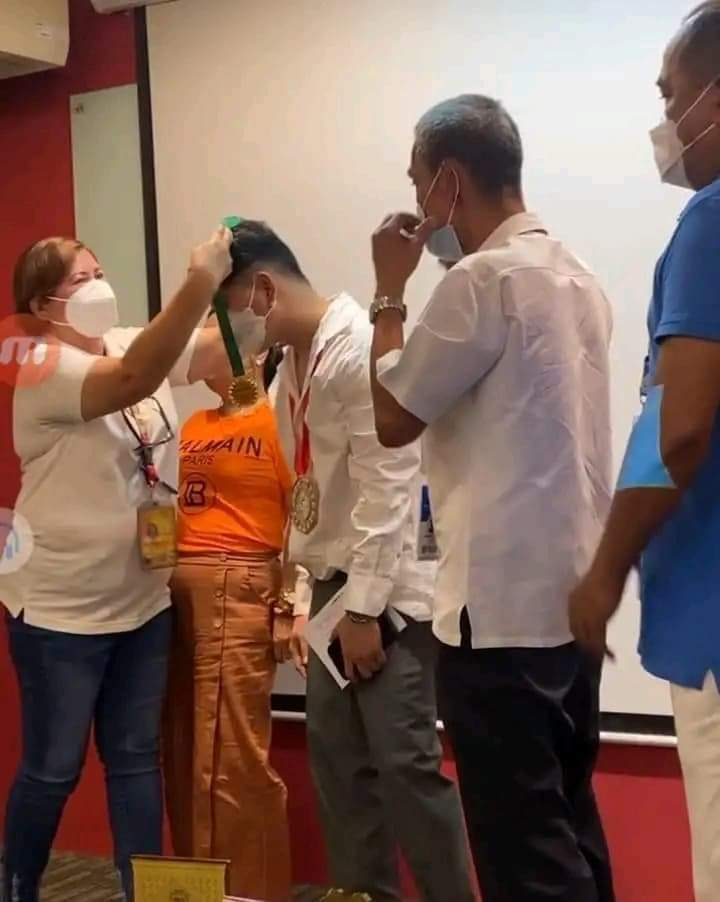 Congrats bunso mygz molino nakakaproud ka sobra ..

WE ARE FOREVER MAHMYGZ
#Awardee_MygzMolino