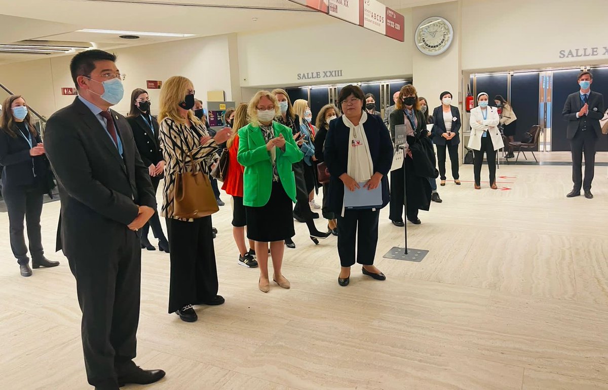 UNOGLibrary's tweet photo. The exhibition Ordinary Objects🩸 to end domestic violence against women, in partnership with @KazakhPM_UNOG  @CanEmbKz, @UNFPA  @UN_Women , is now at UN Geneva until May 9, registering here:👉https://t.co/gkZNgHzK18
#UNGenevaCulture #UNOGLibrary https://t.co/vCAUG362sf