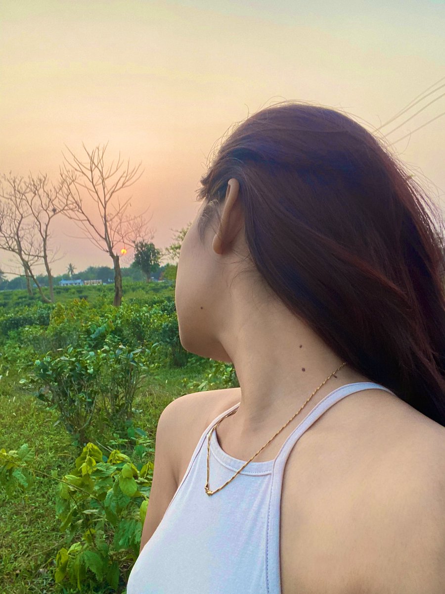 BarsaDebbarma10's tweet photo. Love for love 🌻 https://t.co/4khVCAoCtE