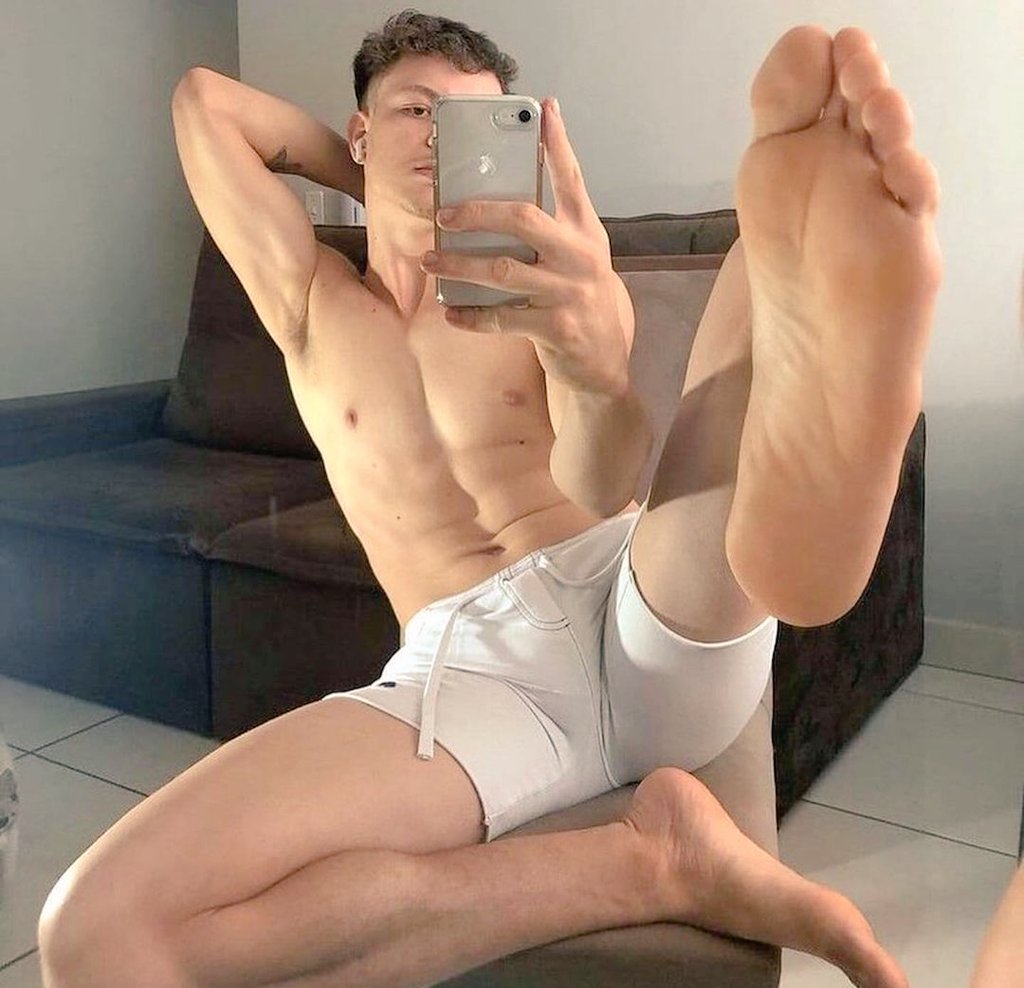 PapoPodo's tweet photo. Wednesday's soles... 😍👣
#Wednesday 
#WednesdayMotivation https://t.co/gbyHcQzTZ2