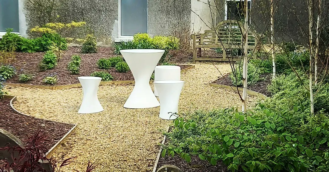 HqBloom's tweet photo. Loving our new #outdoorseating space We've also installed #power and #GigabyteBroadband connectivity for you to work outdoors surrounded by the most beautiful #landscapedgardens by @gashgardens Where else can you #remotework in a unique space, with #highspectech and great people! https://t.co/Ptin4fz7yn