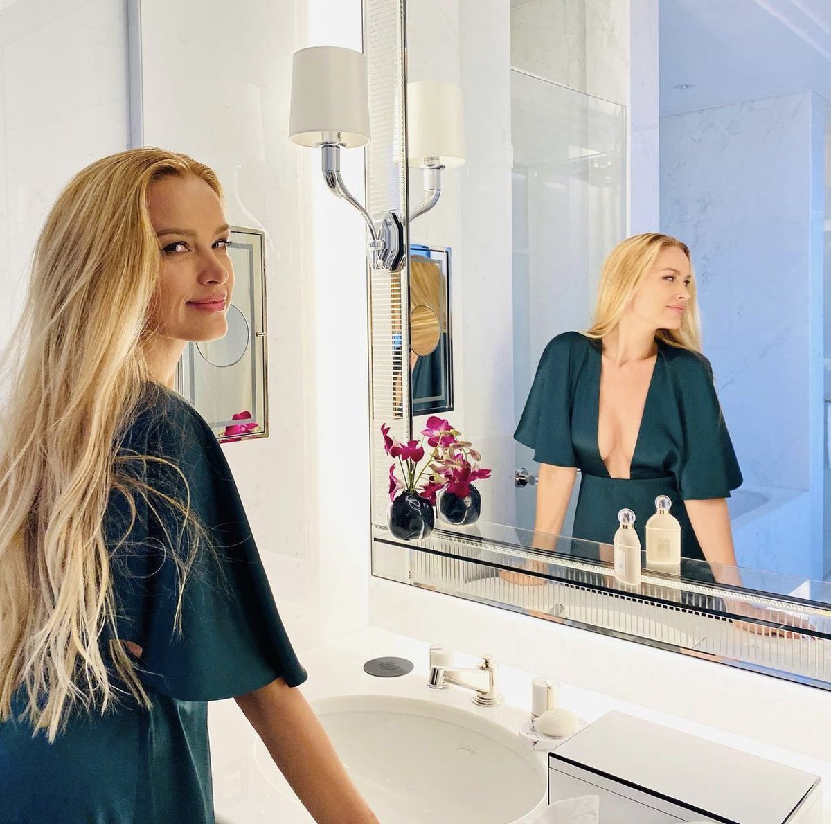 pnemcova's tweet photo. If you are still searching for that one person that will change your life, take a look in the mirror. 🪞 

Much love, light &amp; unity to you all 💜

#wednesdaywisdom https://t.co/Ci3iSeWlNe