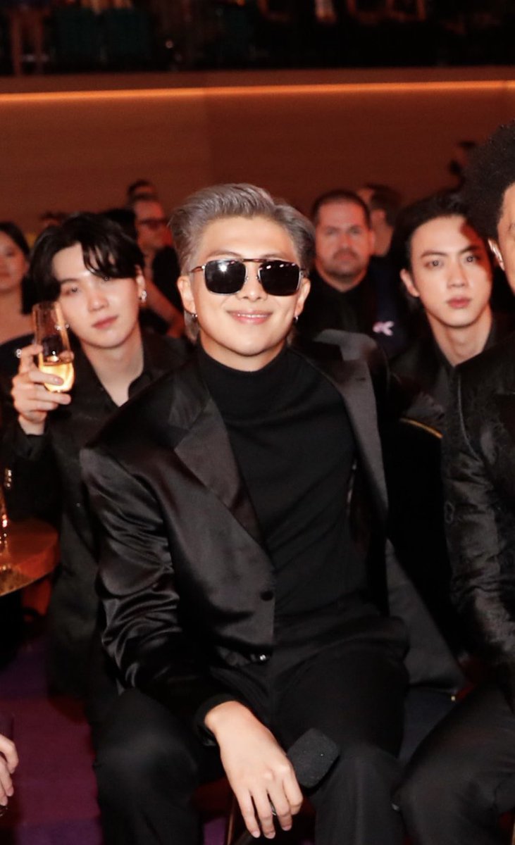 NosihleG's tweet image. #FreedomDay2022 #SArmyselcaday purple 💜 blood #SArmy