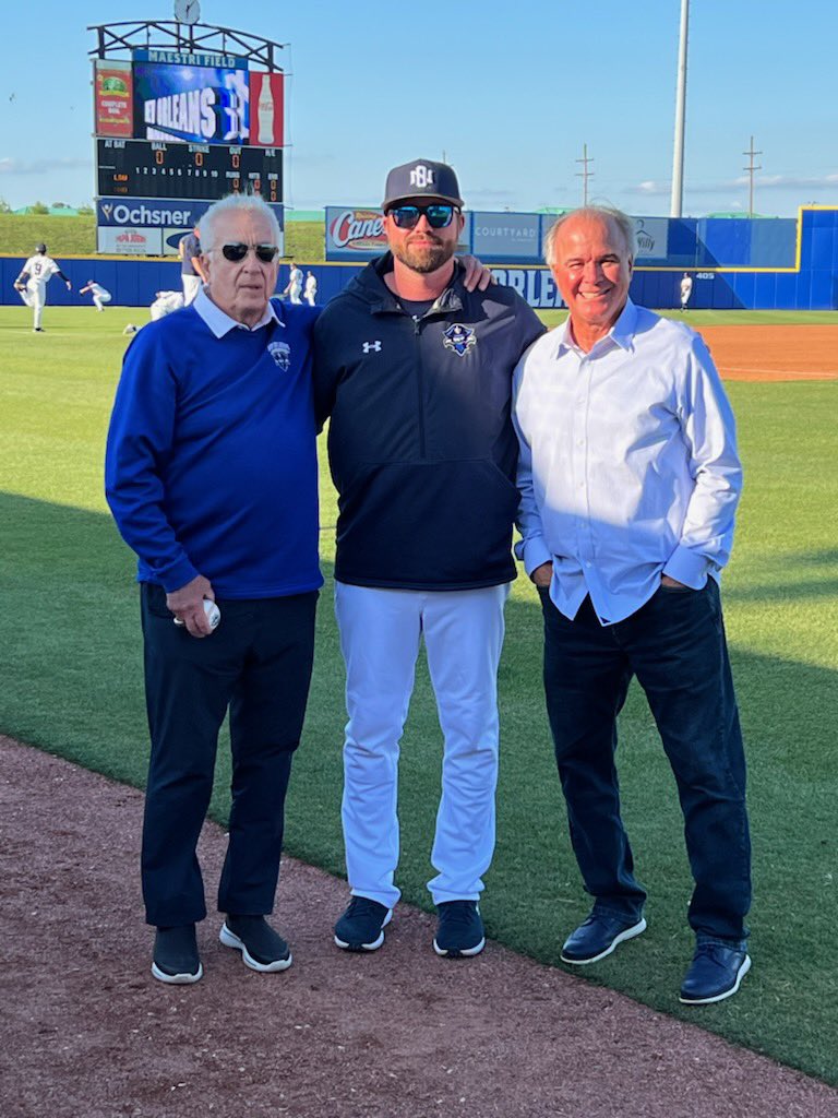 bdean34's tweet photo. Big win over LSU last night! I even got to see two legends who I’m lucky enough to call friends and mentors! #mainieri #maestri https://t.co/HltPYjnBvd