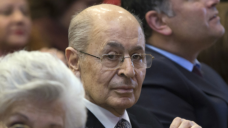 10. Cumhurbaşkanı Ahmet Necdet Sezer, sessizliğini Gezi davası kararlarının ardından bozdu: "Gözyaşlarımı katledilen hukuk sistemi için akıtıyorum"
bit.ly/37On2a3