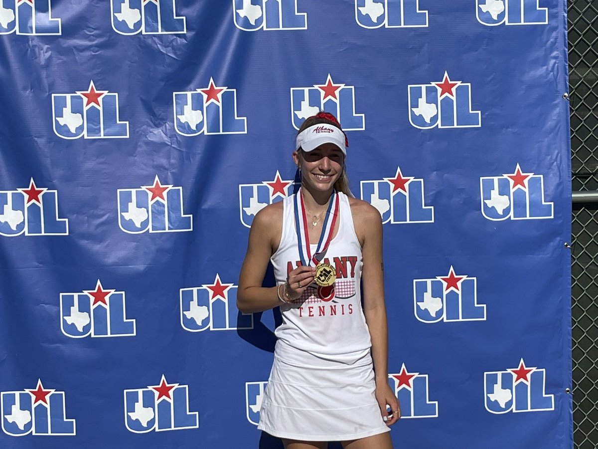CarsonDField's tweet photo. There is a new Class 2A girls singles state champion, and she hails from the Big Country!

Sarah Cotter of Albany defeated Christoval’s Blake Jenkins in two sets to win the state title. 🏆🎾

Story and photos coming soon. https://t.co/GDoovG1NGO