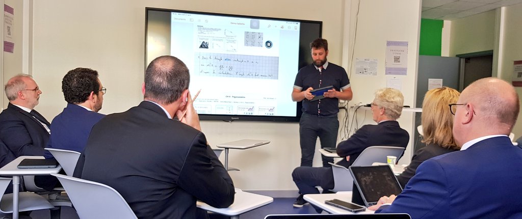 DraneNormandie's tweet photo. #tablettes en classe:
Dans le cadre de l'accompagnement du projet tablettes 76, la @DraneNormandie présente aux inspecteurs référents des collèges de Seine Maritime le dispositif de formation mis en place et un ensemble de pratiques de classe avec tablettes en collège. https://t.co/KOntu13c9L