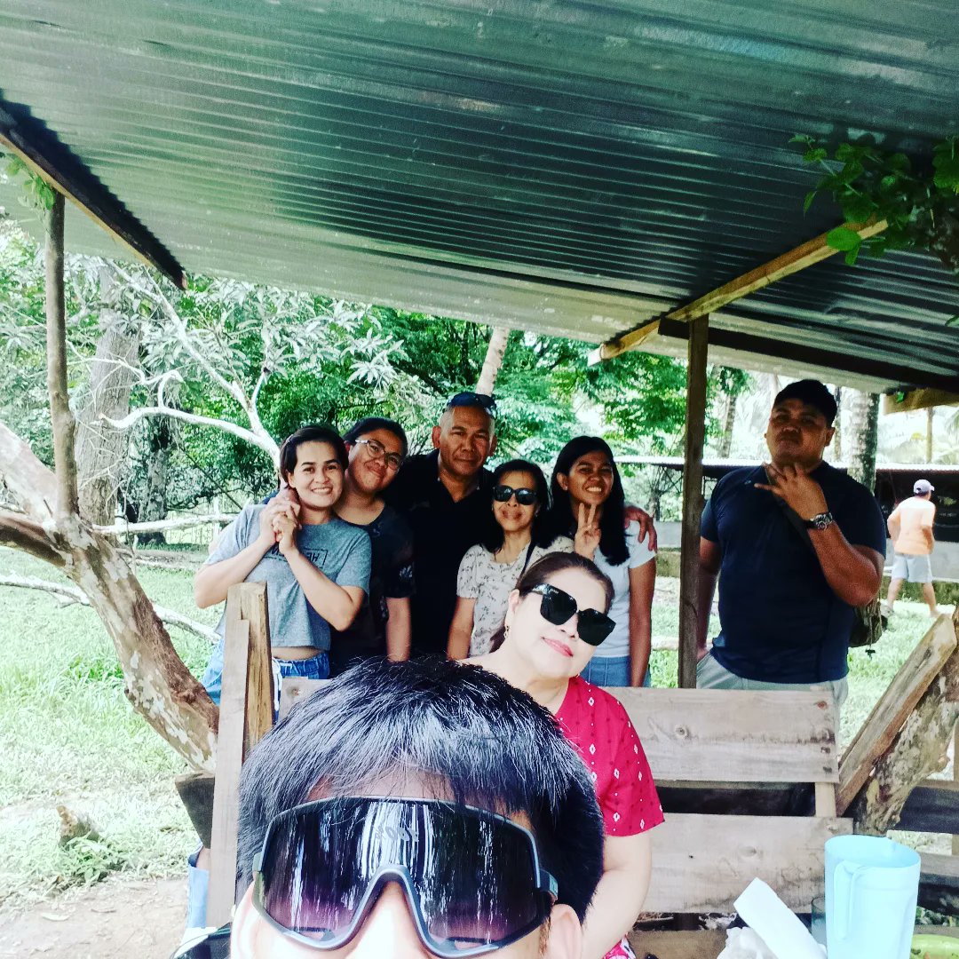 JingleCarcellar's tweet photo. We are here in the farm #FamilyLove #bukid #qualitytime https://t.co/HCw52F0vRY