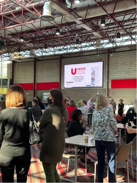 ucnj_owls's tweet photo. Union County College was just named as one of 25 semifinalists for the 2023 #AspenPrize. Staff and students gathered together this morning to watch the exciting news. We’re thrilled to have our commitment to excellence recognized, transforming our community one student at a time. https://t.co/kcvKS4aIyF