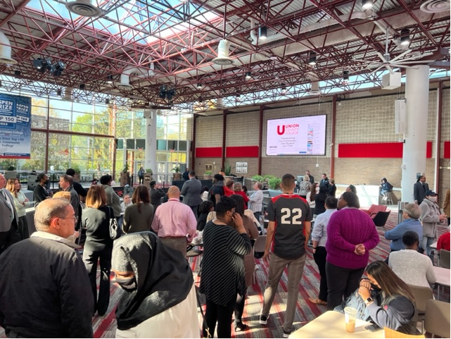 ucnj_owls's tweet photo. Union County College was just named as one of 25 semifinalists for the 2023 #AspenPrize. Staff and students gathered together this morning to watch the exciting news. We’re thrilled to have our commitment to excellence recognized, transforming our community one student at a time. https://t.co/kcvKS4aIyF