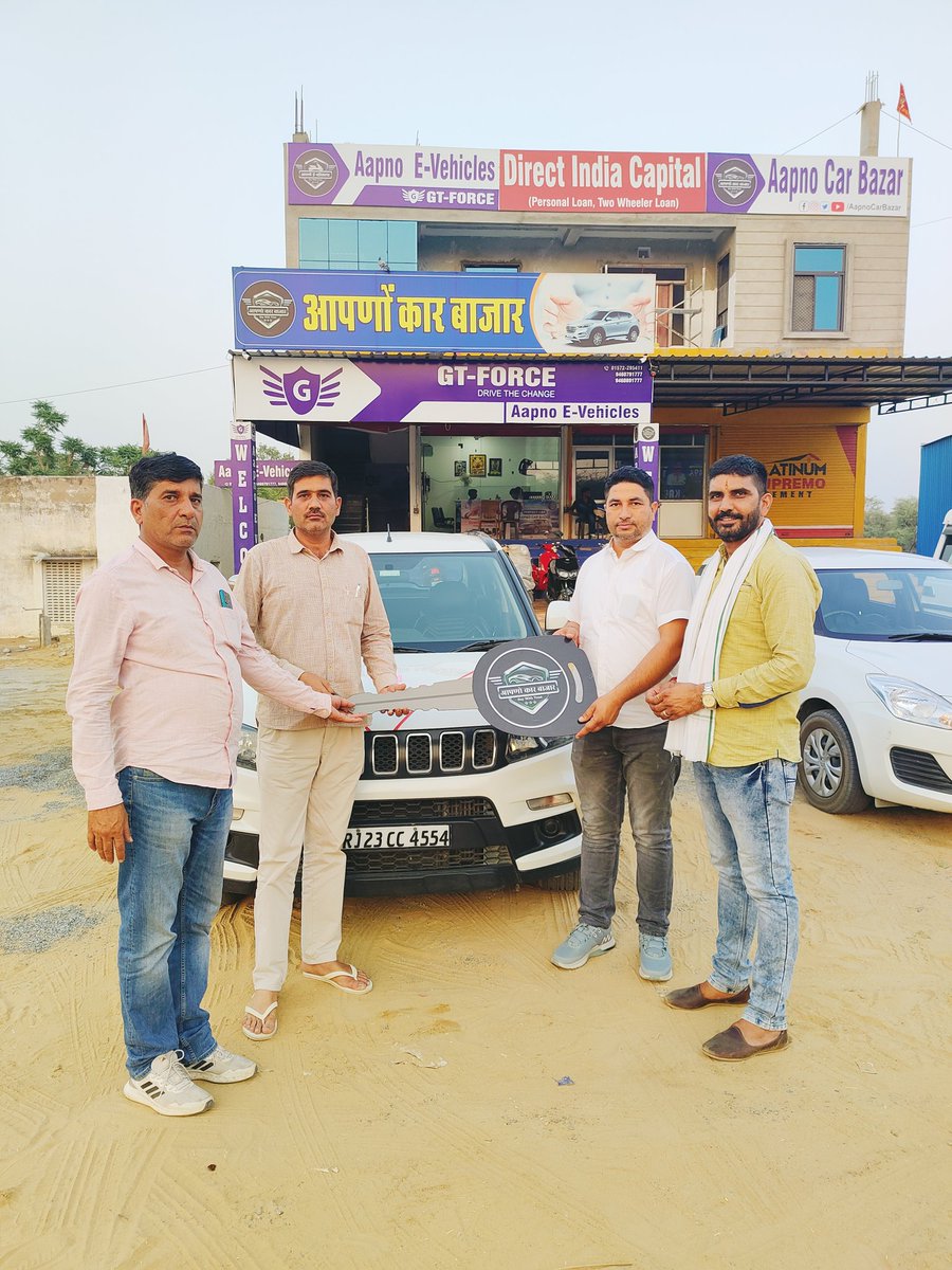 AapnoCarBazar's tweet photo. कल 27/04/2022 को #Brezza_VDI गाड़ी की डिलीवरी देते हुए। बधाई हो #कृष्ण_कुमार जी आपका विश्वास ही हमारी पहचान। आपणाें कार बाजार सीकर 🙏🙏
Congratulations on the occasion of buying a best quality pre-owned vehicle from 🙏🙏 @aapnocarbazar 
#UsedSwift #UsedInnova #RajasthanCarDealer https://t.co/qbXGSDCROU