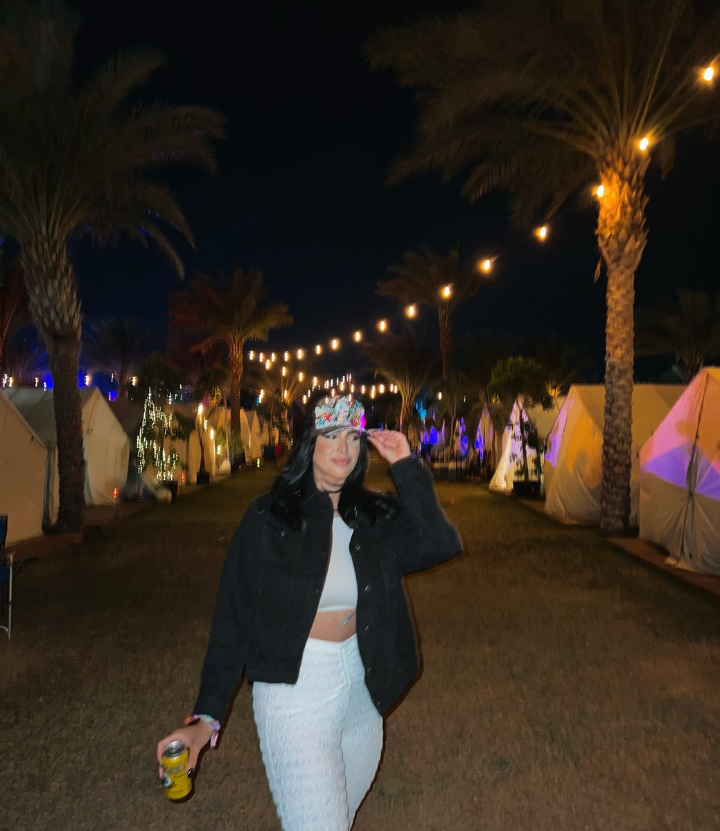 laauraaaros's tweet photo. #coachella  was one for the books I literally lived my best fucken life lol https://t.co/QPqU7E9dhR