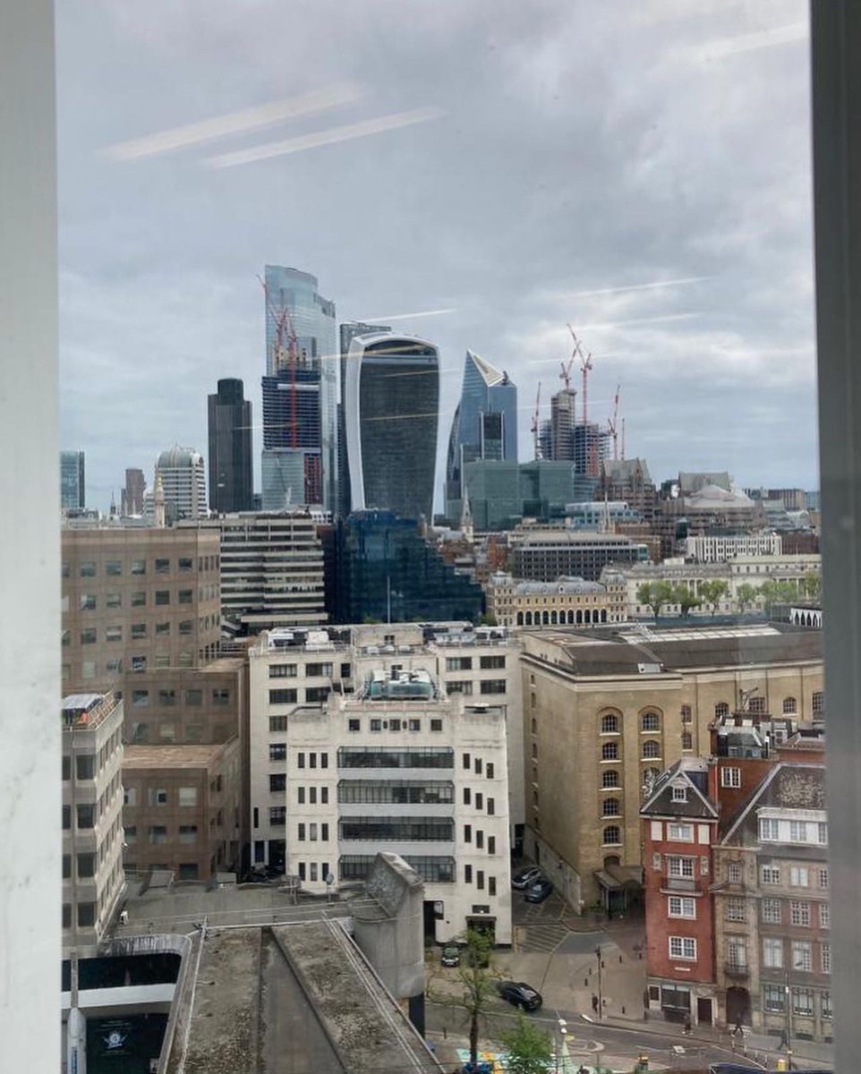 Amazing views from The News Building launch this morning! <a href="/knightfrank/">Knight Frank</a> <a href="/cbre_uk/">CBRE UK</a> 
•
•
•
#thenewsbuilding #news #thetimes #thesundaytimes #thesun #thewallstreetjournal #dowjones #harpercollins #londonoffice #office #officedesign #officemove