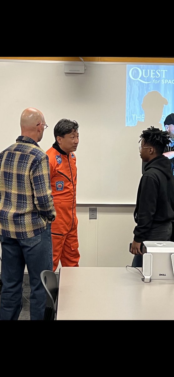 MBryanACC's tweet photo. An exciting opportunity for our students today at Memorial Junior High! Mr. Danny Kim, founding member of Full Armor Corp. working with our students as they code for the International Space Station! @Q4Excellence @MrRMorton @selschools @mjhsarcfootball https://t.co/iXjbB9mML9