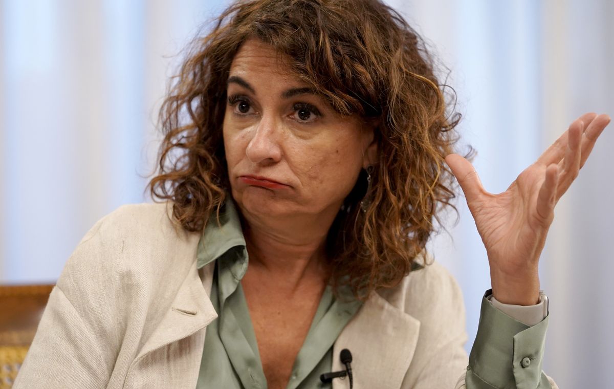 IMCAbogados's tweet photo. El Gobierno se niega a entregar las actas del Libro Blanco de la próxima reforma fiscal que pretende un incremento de impuestos vulnerando flagrantemente el art. 105.b) de la CE, el art. 13 d) de la Ley 39/2015, y los arts. 5, 6, 7 y 13 de la Ley 19/2013. https://t.co/1PC30Pa6nj