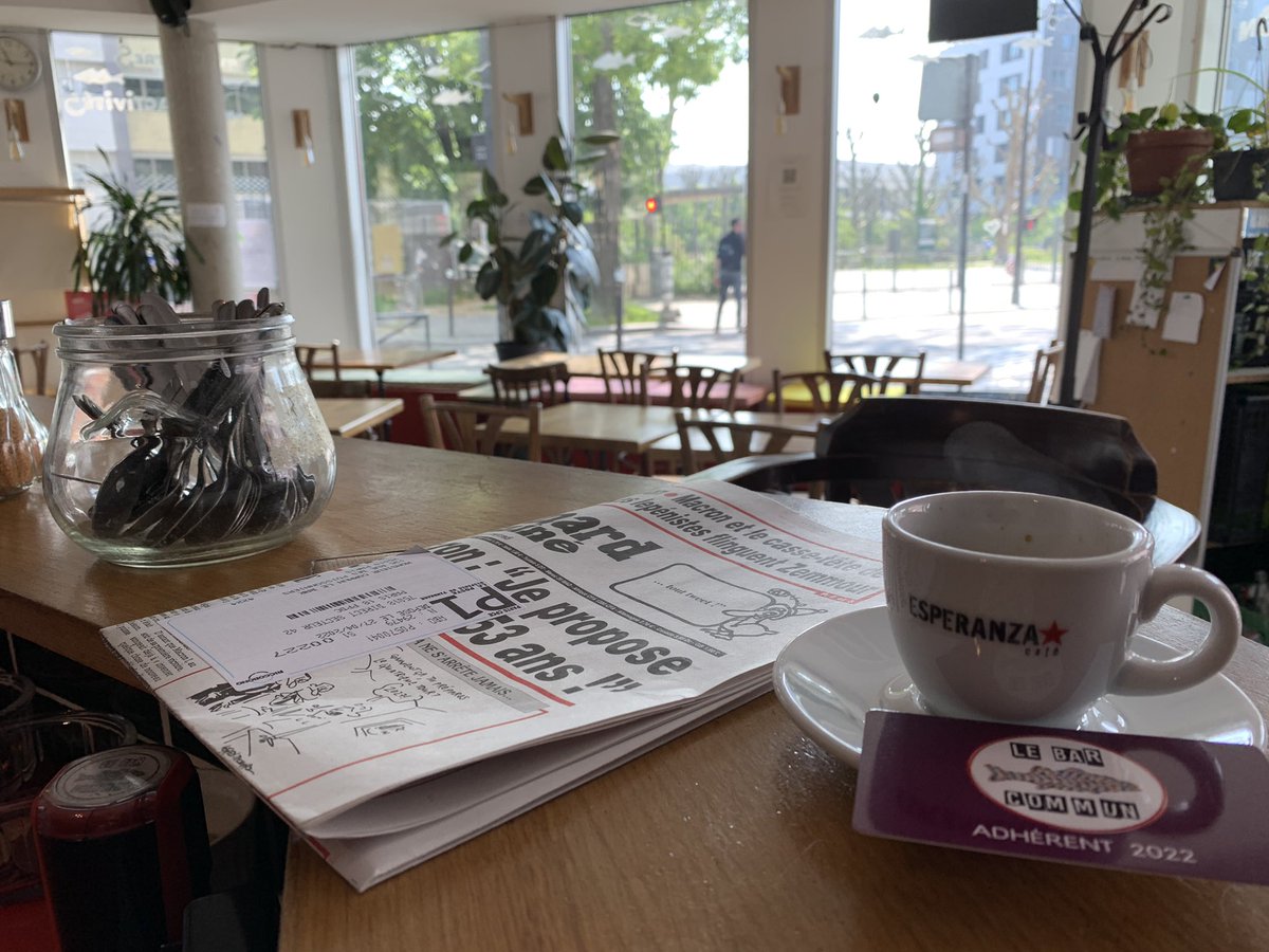 LeBarCommun's tweet photo. Ça y est, le premier 🦆 est arrivé au #BarCommun !
Retrouvez-le avec un ☕️, une 🍺 ou un 🍷 chaque mercredi et toute la semaine ! https://t.co/AymYrZazET