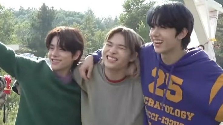 EN_archives's tweet photo. Q: Recently, on your private life that made you happy?

"I went with Heeseung and Jake to eat steak, since they're always taking care of me, I treat them this time"

~ it really hits different when they're together at most times  >.< My heeyunki fam huhu https://t.co/1OPrQg5Ina