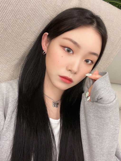 roah_512's tweet photo. ✔𝗧𝘄𝗶𝘁𝘁𝗲𝗿 𝘂𝗽𝗱𝗮𝘁𝗲 | Billlie日本語訳 |

[#スヒョン] ビリブ会いたい…涙涙ぽろぽろ

#Billlie_Letter https://t.co/k7kOLzBBrm