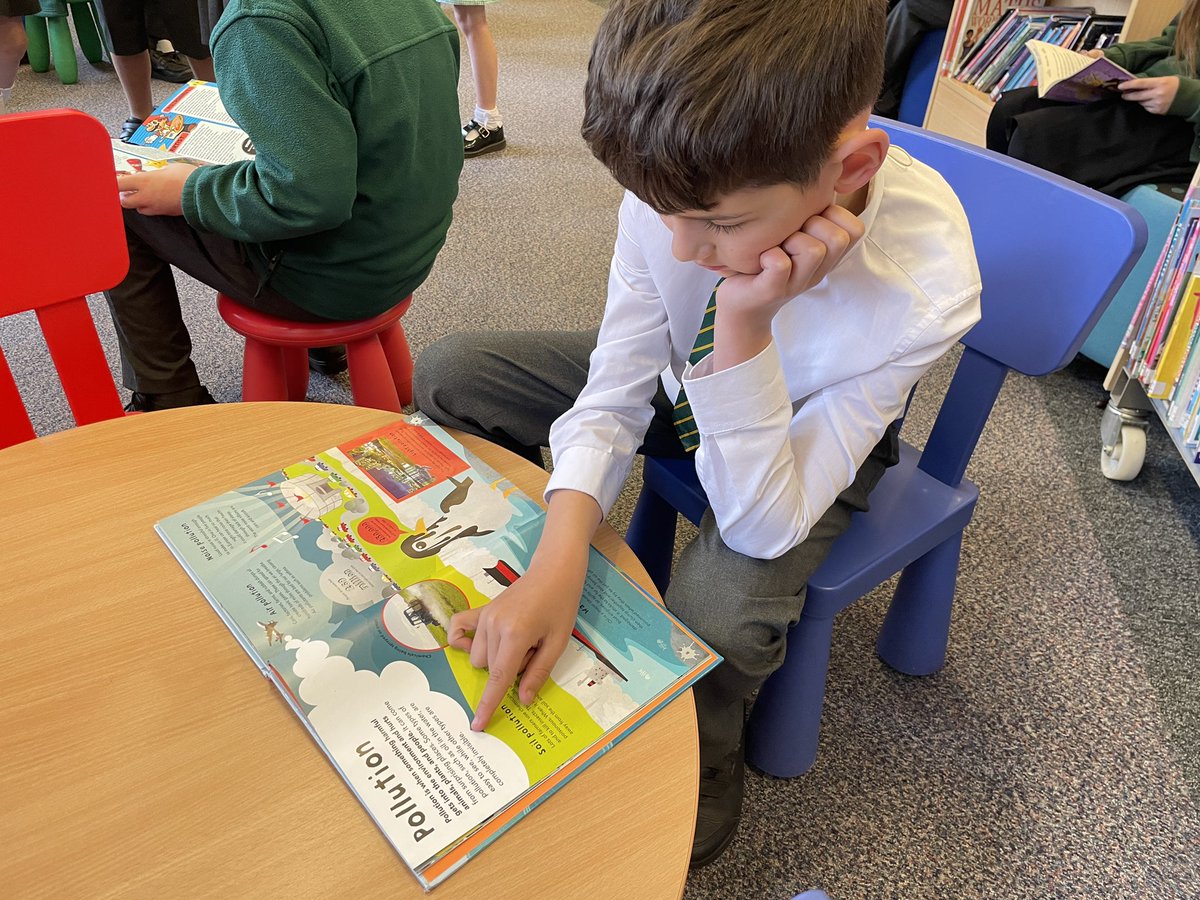 What a fantastic and engaging visit to our local library @BuryLibraries #sjsbReading #sjsbEnglish @StJosephStBede