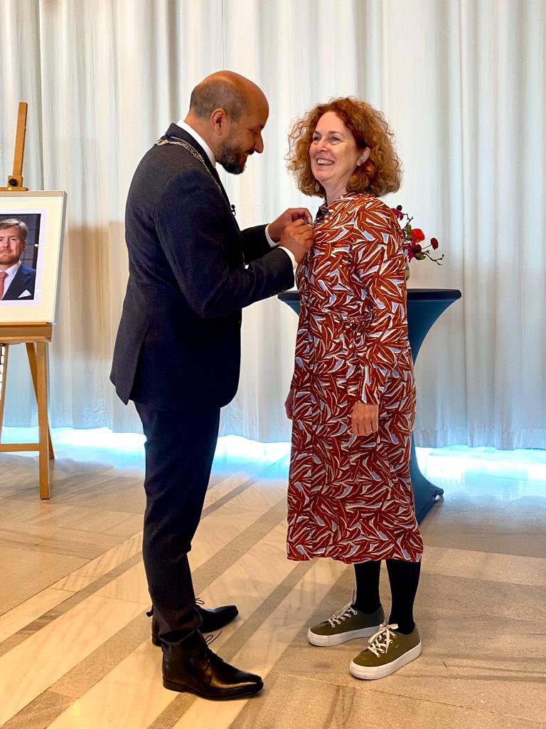 Wow!!!Compleet overdonderd onderging ik ceremonie van #lintjesregen door <a href="/ahmedmarcouch/">Ahmed Marcouch</a> Zoveel waardering felicitaties! Heel veel dank aan iedereeen! Het was een dag met een gouden rand én lintje! Samen bereiken we meer én is het veel leuker! ❤️ #RidderindeOrdevanOranjeNassau