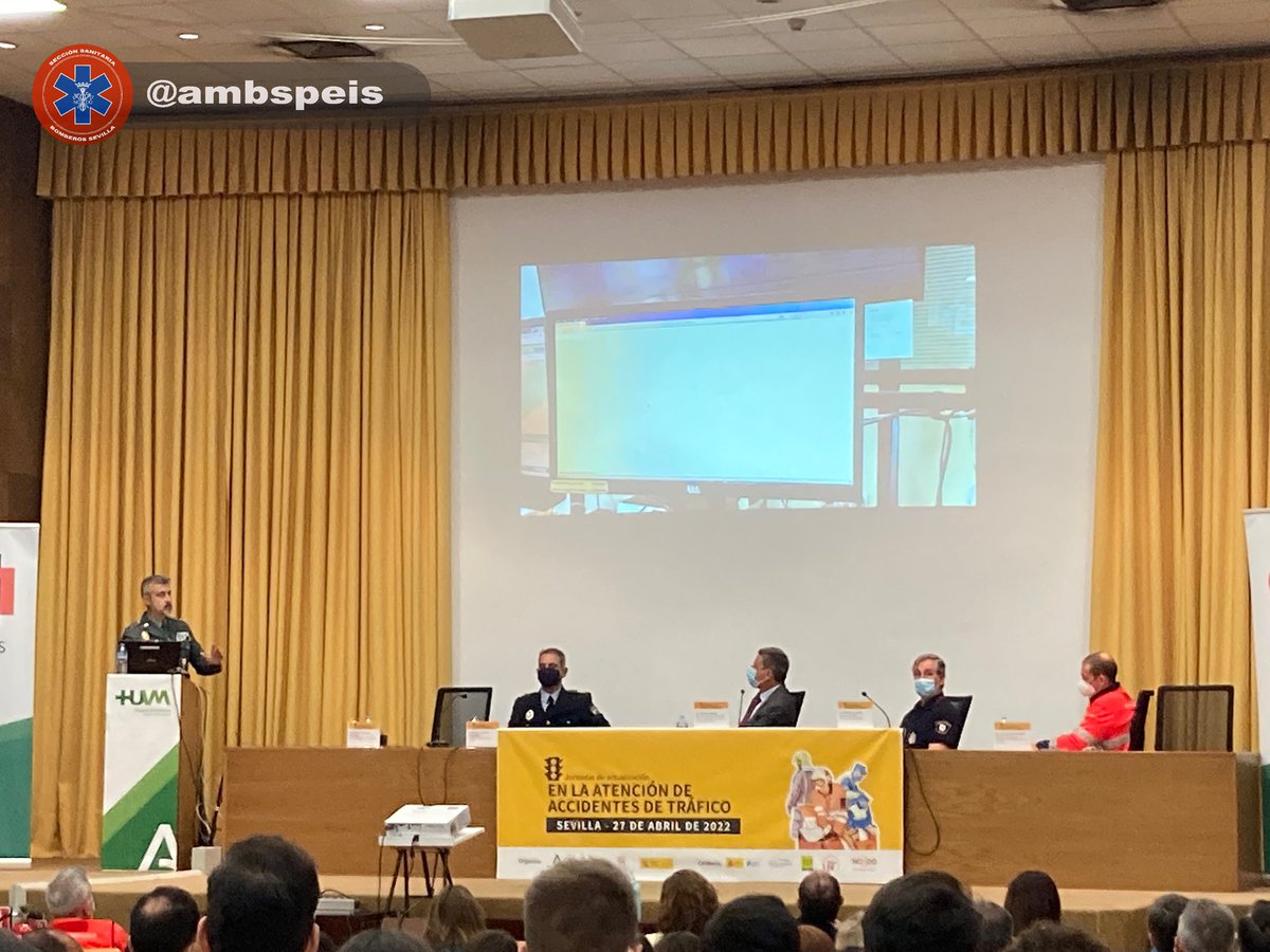 Hoy <a href="/ambspeis/">Ambulancia Bomberos Sevilla</a> asistimos a las Jornadas de actualización en la atención de accidentes de tráfico que están teniendo lugar en el aula magna de la Facultad de Medicina de Sevilla. <a href="/061EPES/">@061Andalucia</a> <a href="/saludand/">Consejería de Sanidad, Presidencia y Emergencias</a> <a href="/DGTes/">Dir. Gral. Tráfico</a> <a href="/Ayto_Sevilla/">Ayuntamiento de Sevilla</a> <a href="/unisevilla/">Universidad de Sevilla</a> <a href="/E112Andalucia/">EMA 112</a>.