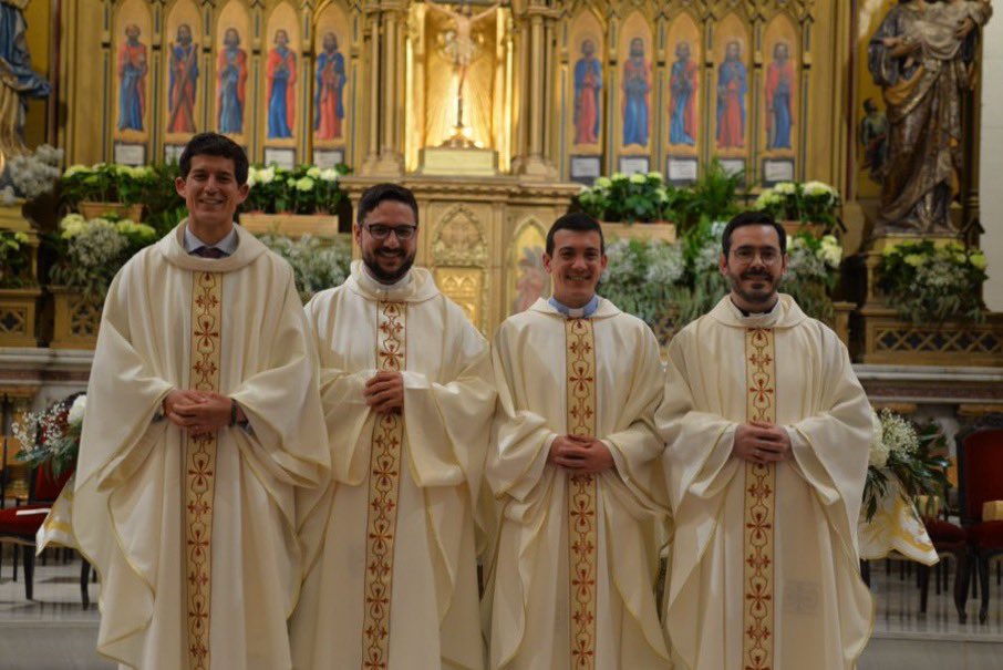 @RedsIreland (@redsireland) on Twitter photo Irish Redemptorists rejoice with the Madrid Province of the Redemptorists who celebrated four ordinations last week. <a href="/RedentoristasES/">REDENTORISTAS MADRID</a> are truly blessed. #vocations <a href="/ClonardMBelfast/">Clonard Monastery</a> <a href="/RedComsIreland/">Red Communications</a> #discernment #lifechoices <a href="/spiritradioire/">Spirit Radio</a>
<a href="/IrishCathNews/">The Irish Catholic</a> Irish Redemptorists rejoice with the Madrid Province of the Redemptorists who celebrated four ordinations last week. <a href="/RedentoristasES/">REDENTORISTAS MADRID</a> are truly blessed. #vocations <a href="/ClonardMBelfast/">Clonard Monastery</a> <a href="/RedComsIreland/">Red Communications</a> #discernment #lifechoices <a href="/spiritradioire/">Spirit Radio</a>
<a href="/IrishCathNews/">The Irish Catholic</a>