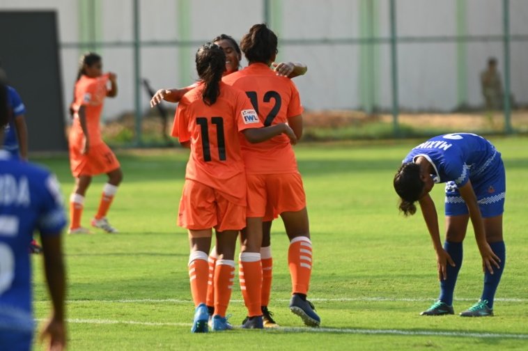IndianFootball's tweet photo. It's HALF-TIME, and the Indian Arrows have been dominant against Odisha Police at the Capital Ground.
ODP 0-3 ARW
πΊ https://t.co/NiAuJColHX
#ODPARW βοΈ #HeroIWL π #SuperheroesOfIndianFootball π¦Έ #ShePower π§ #IndianFootball β½ https://t.co/PWdMMFrfiB
